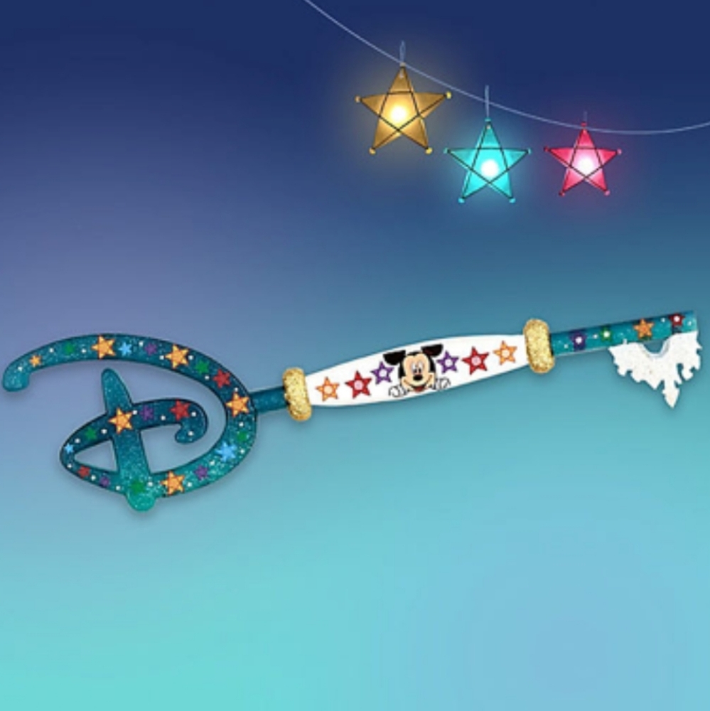 NWT Disney Store “From Our Family to Yours” Collectible Key make-a-wish Mickey